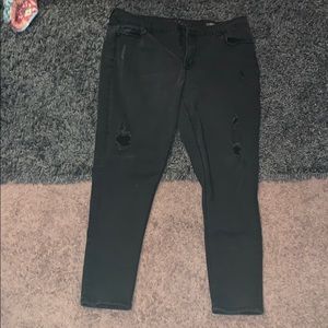 Melissa McCarthy Seven black jeans